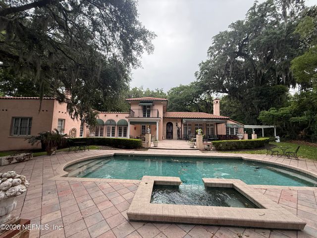 2200 ACADIE Drive, Jacksonville, FL 32217
