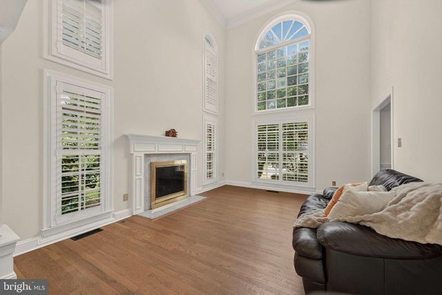 8085 CROOKED OAKS CT, Gainesville, VA 20155