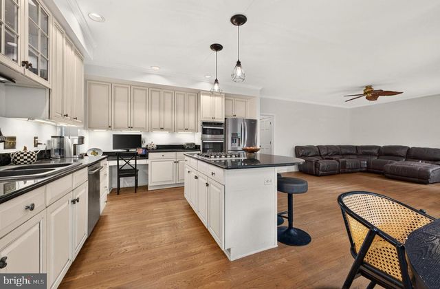 8085 CROOKED OAKS CT, Gainesville, VA 20155