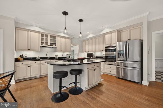 8085 CROOKED OAKS CT, Gainesville, VA 20155