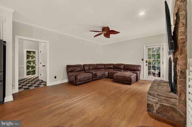 8085 CROOKED OAKS CT, Gainesville, VA 20155