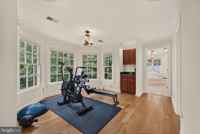 8085 CROOKED OAKS CT, Gainesville, VA 20155