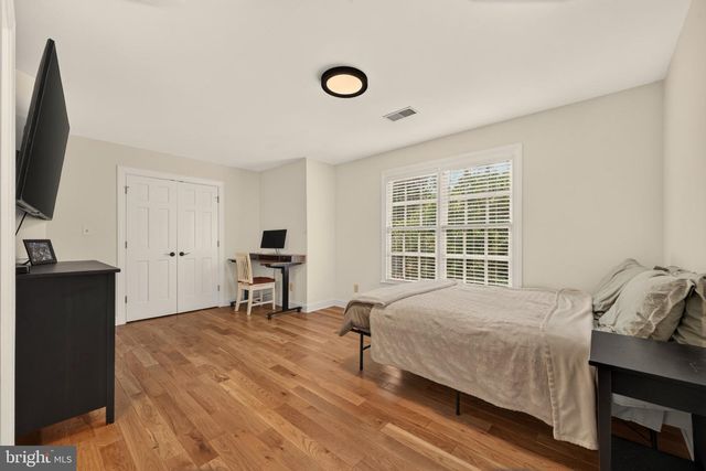 8085 CROOKED OAKS CT, Gainesville, VA 20155