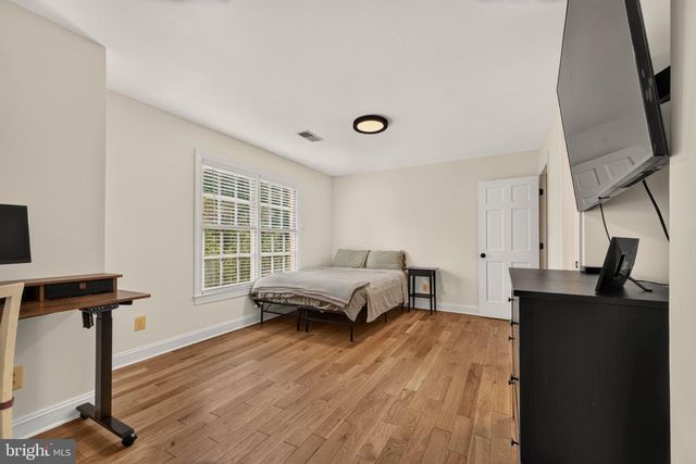 8085 CROOKED OAKS CT, Gainesville, VA 20155