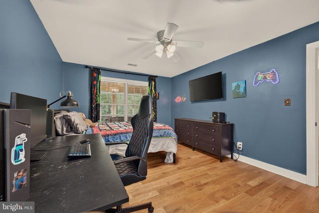 8085 CROOKED OAKS CT, Gainesville, VA 20155