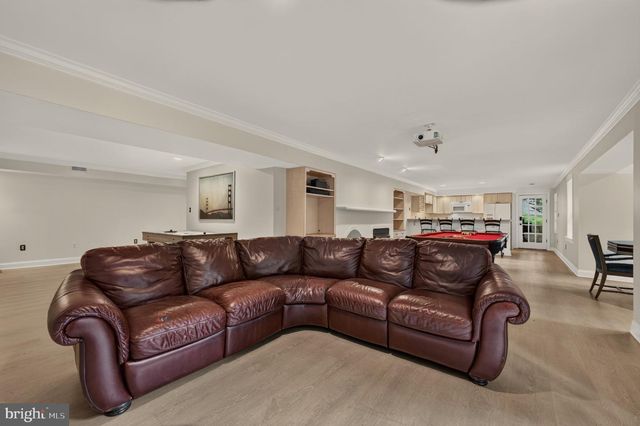 8085 CROOKED OAKS CT, Gainesville, VA 20155
