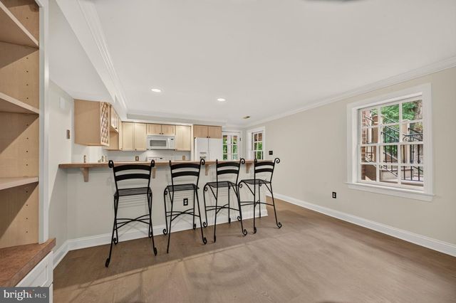 8085 CROOKED OAKS CT, Gainesville, VA 20155
