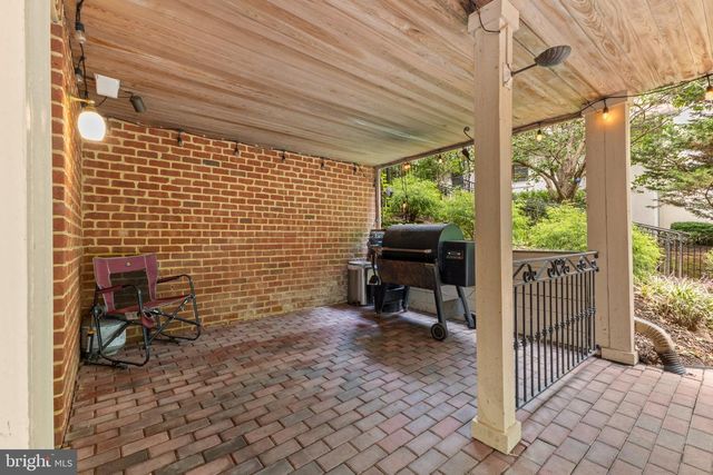 8085 CROOKED OAKS CT, Gainesville, VA 20155