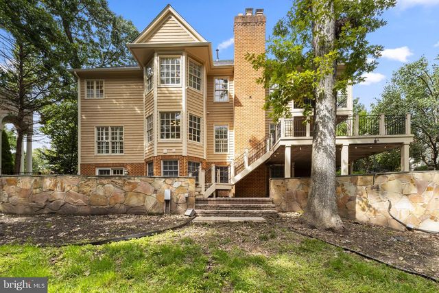 8085 CROOKED OAKS CT, Gainesville, VA 20155