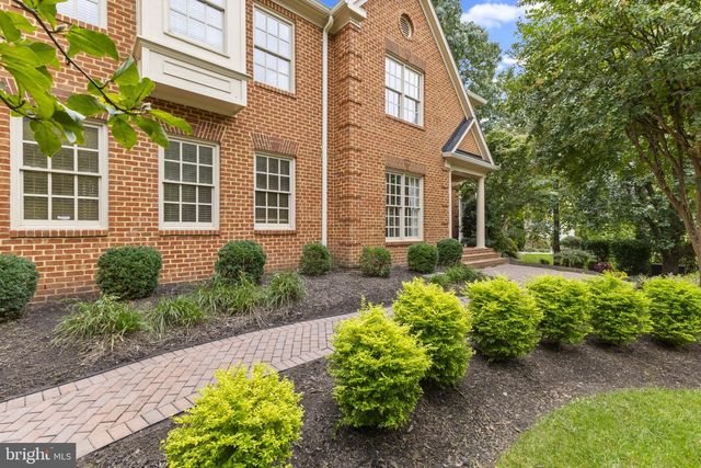 8085 CROOKED OAKS CT, Gainesville, VA 20155