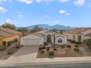 2713 S Tree Gables Drive, Green Valley, AZ 85614