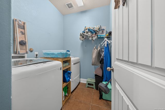 23922 Stately Oaks, San Antonio, TX 78260