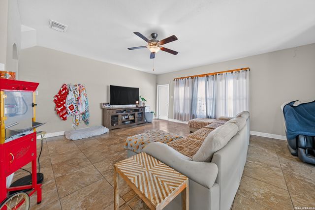 23922 Stately Oaks, San Antonio, TX 78260