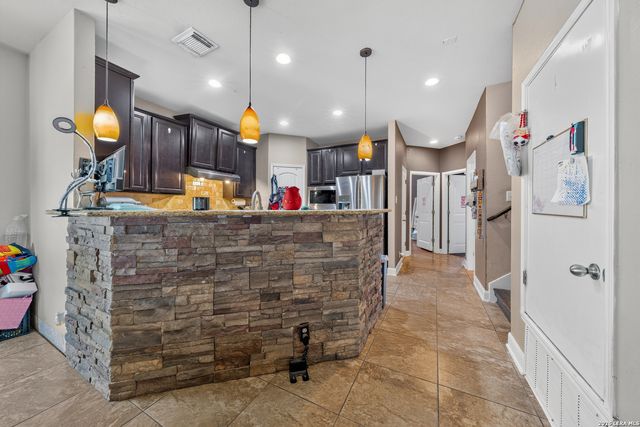 23922 Stately Oaks, San Antonio, TX 78260