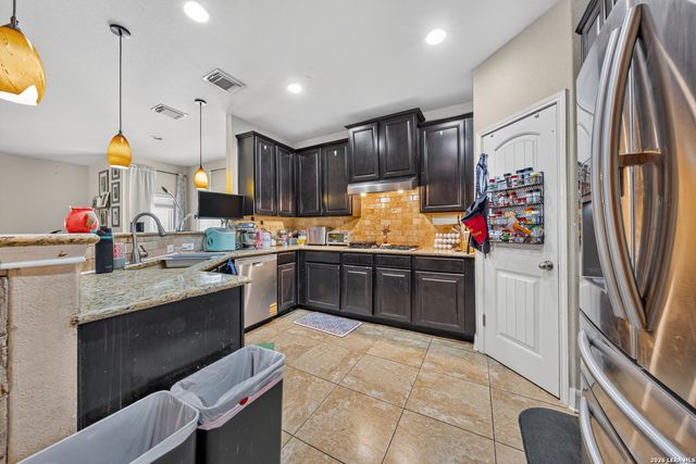 23922 Stately Oaks, San Antonio, TX 78260
