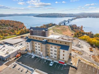 88 Towers Aly Unit #404, Kimberling City, MO 65686