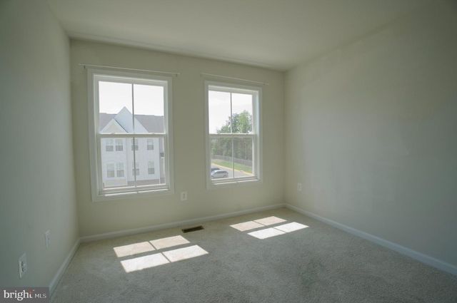 4115 BOLTON CT, Fredericksburg, VA 22408