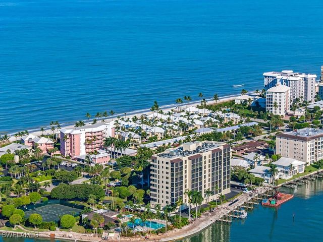 2401 Gulf Shore BLVD N 11, Naples, FL 34103