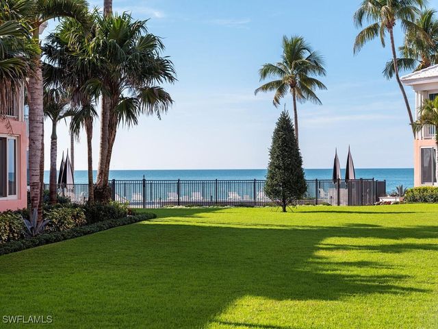 2401 Gulf Shore BLVD N 11, Naples, FL 34103