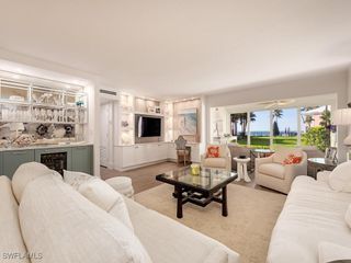 2401 Gulf Shore BLVD N 11, Naples, FL 34103