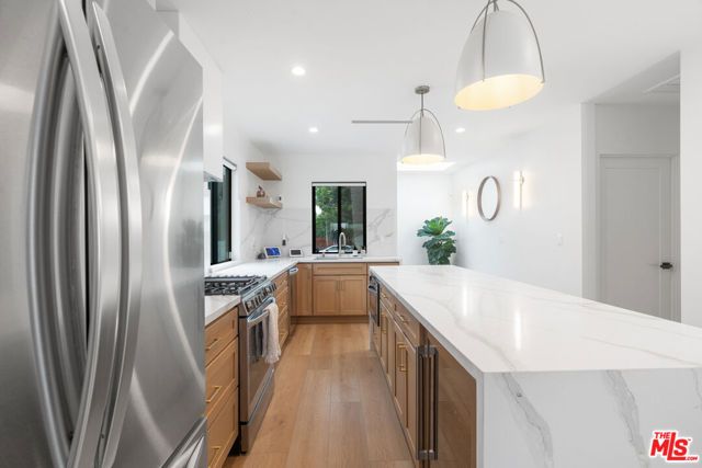 2911 S Rimpau Boulevard, Los Angeles, CA 90016