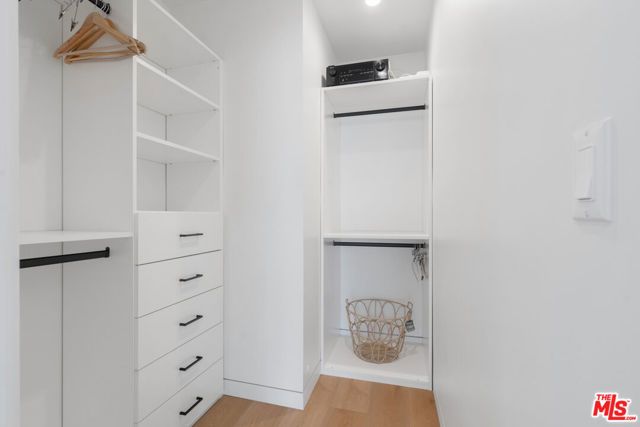 2911 S Rimpau Boulevard, Los Angeles, CA 90016