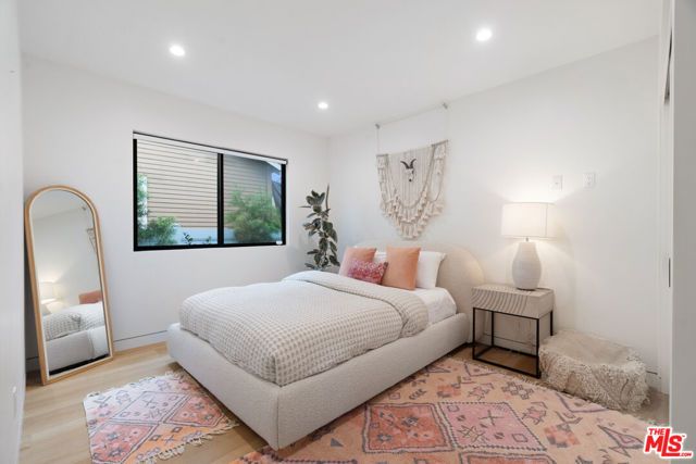 2911 S Rimpau Boulevard, Los Angeles, CA 90016