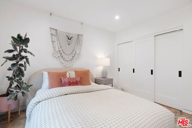 2911 S Rimpau Boulevard, Los Angeles, CA 90016