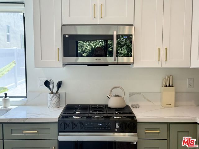 2911 S Rimpau Boulevard, Los Angeles, CA 90016