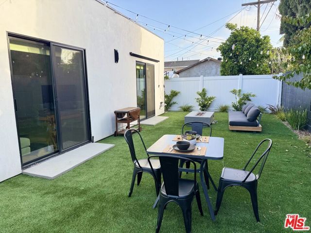 2911 S Rimpau Boulevard, Los Angeles, CA 90016