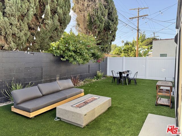 2911 S Rimpau Boulevard, Los Angeles, CA 90016