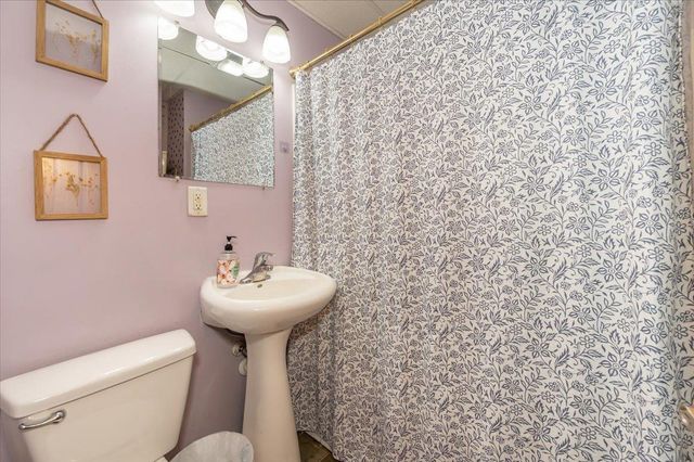 1807 Baxter Ave, Superior, WI 54880