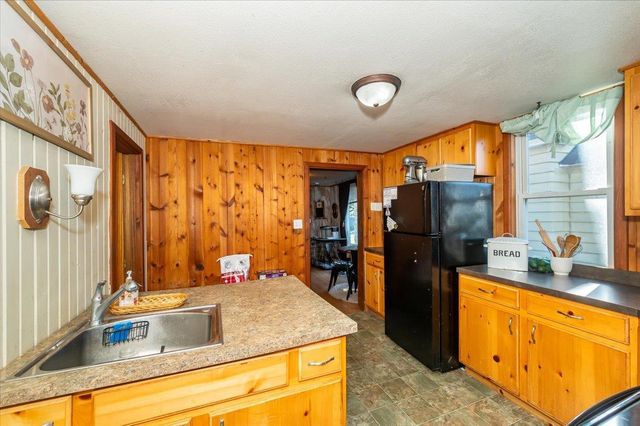 1807 Baxter Ave, Superior, WI 54880