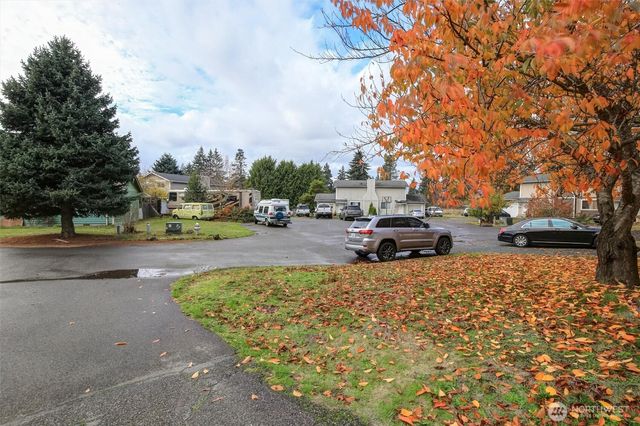 10615 - 10617 10th Avenue Ct S, Tacoma, WA 98444