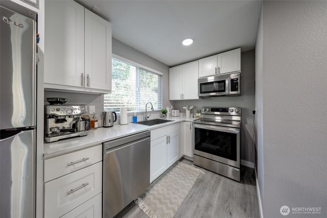 10615 - 10617 10th Avenue Ct S, Tacoma, WA 98444