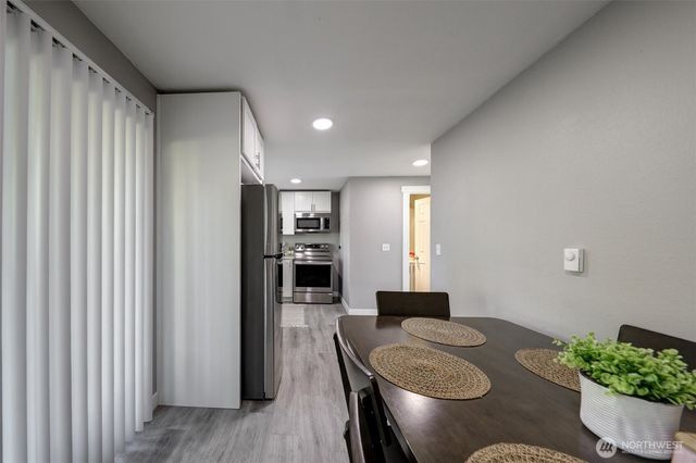 10615 - 10617 10th Avenue Ct S, Tacoma, WA 98444