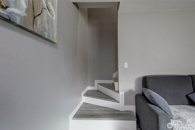 10615 - 10617 10th Avenue Ct S, Tacoma, WA 98444