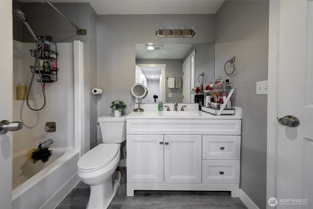 10615 - 10617 10th Avenue Ct S, Tacoma, WA 98444