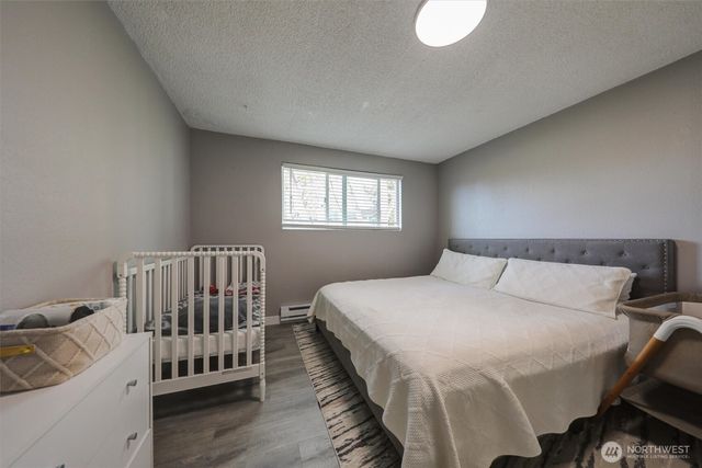 10615 - 10617 10th Avenue Ct S, Tacoma, WA 98444