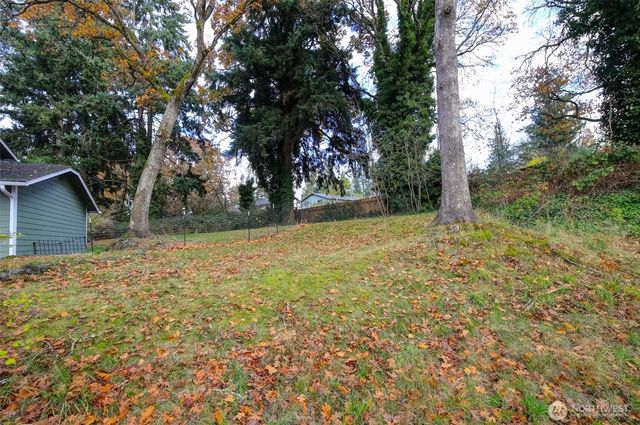 10615 - 10617 10th Avenue Ct S, Tacoma, WA 98444