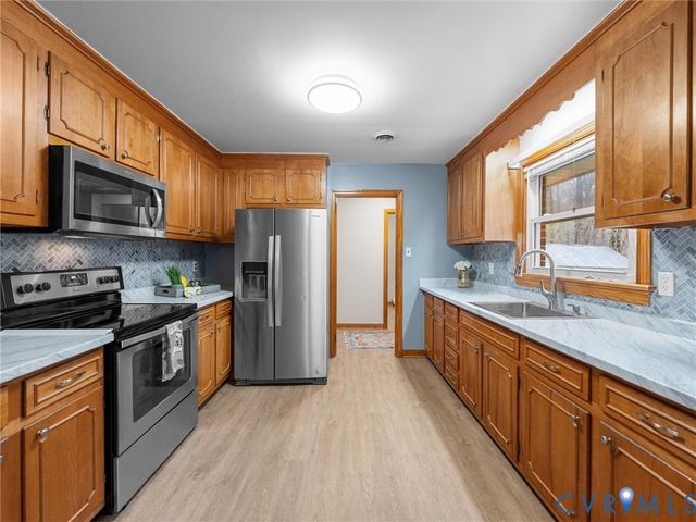 1742 Reams Rd, Powhatan, VA 23139