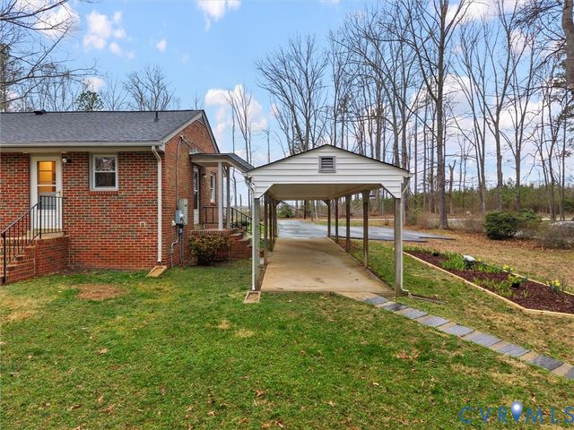 1742 Reams Rd, Powhatan, VA 23139