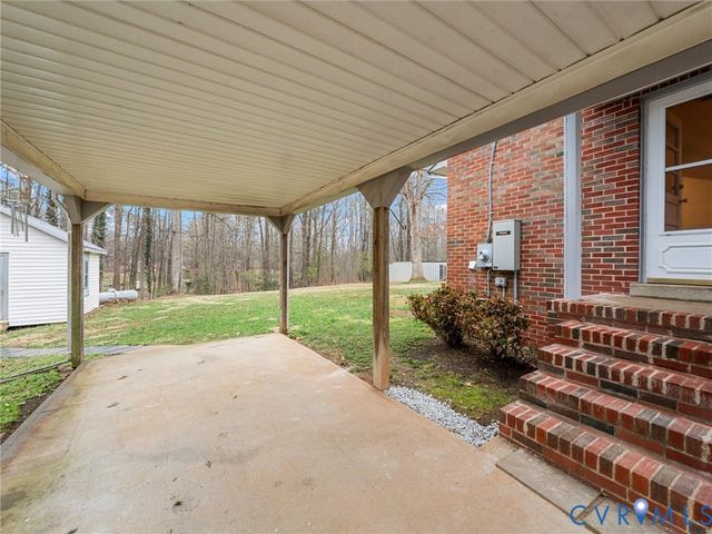 1742 Reams Rd, Powhatan, VA 23139