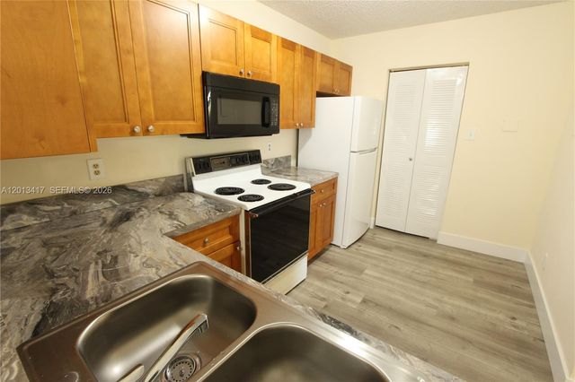 11211 W Atlantic Blvd 308, Coral Springs, FL 33071