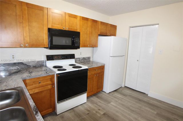 11211 W Atlantic Blvd 308, Coral Springs, FL 33071