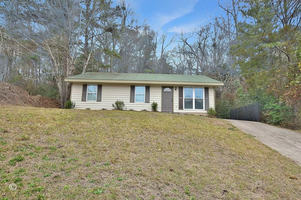 2416 13th Avenue, Phenix City, AL 36867