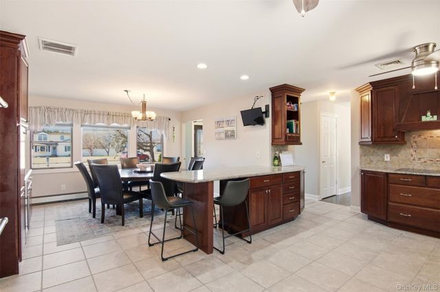 741 10th Street, Islip Terrace, NY 11752