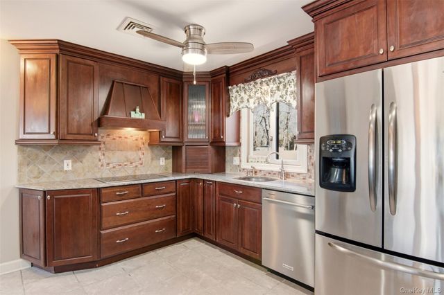 741 10th Street, Islip Terrace, NY 11752