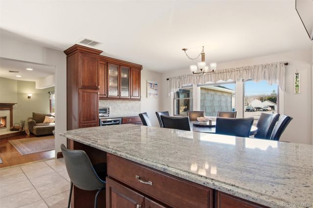 741 10th Street, Islip Terrace, NY 11752