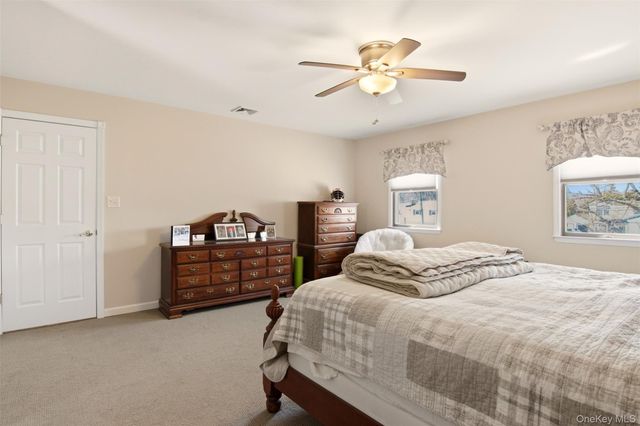 741 10th Street, Islip Terrace, NY 11752